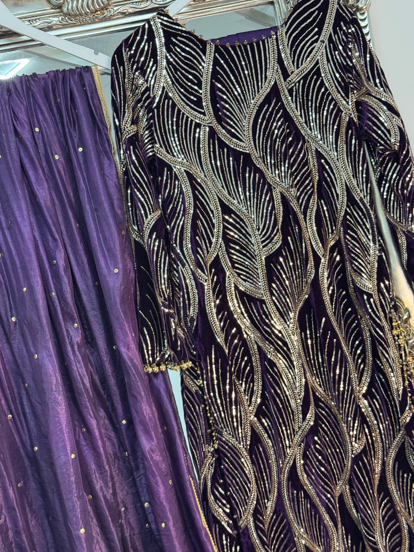 Pia - Cutdana Velvet - Purple