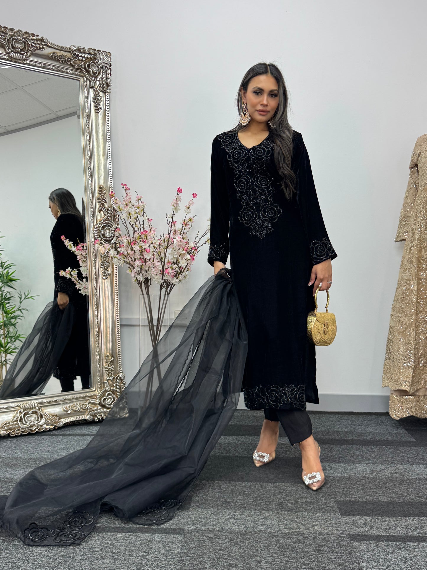 Moti Sitaray - Black Velvet Pret - Cutdana