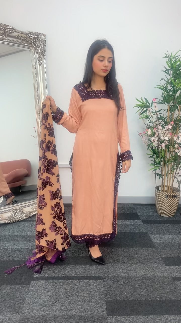 Plachi outfit - maroon