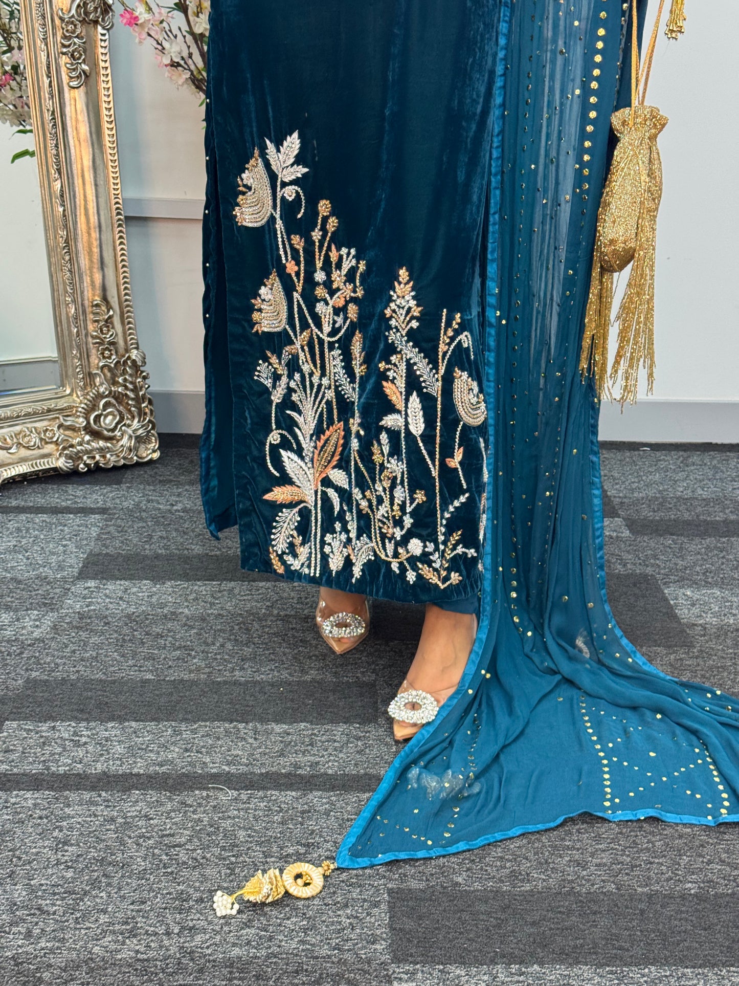 (Pre Order 3/4 Weeks) “Ayeza”Velvet - Teal