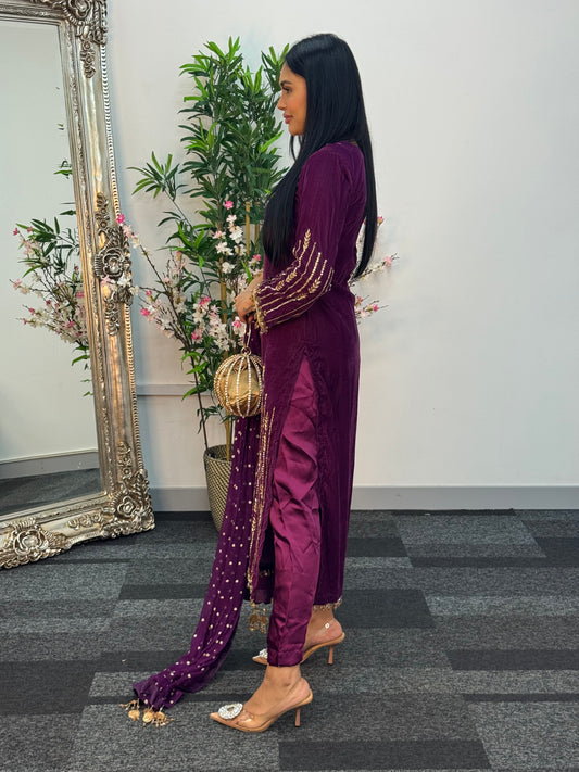 (Preorder 4 weeks) Khawab - Plum Velvet Pret -