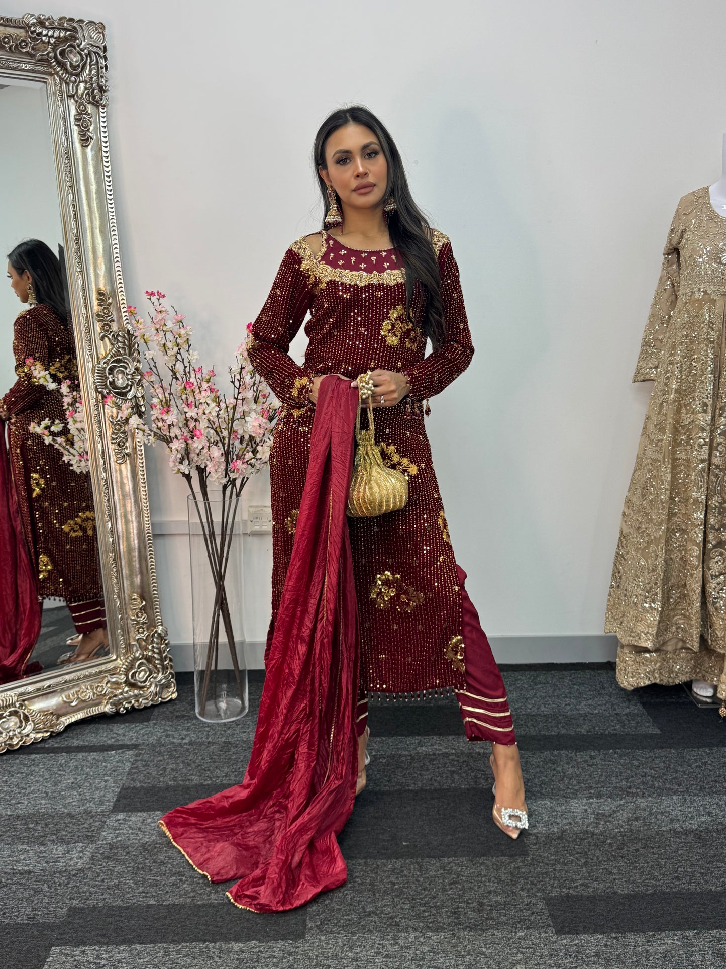 Dil bahar - Cutdana Velvet - Maroon