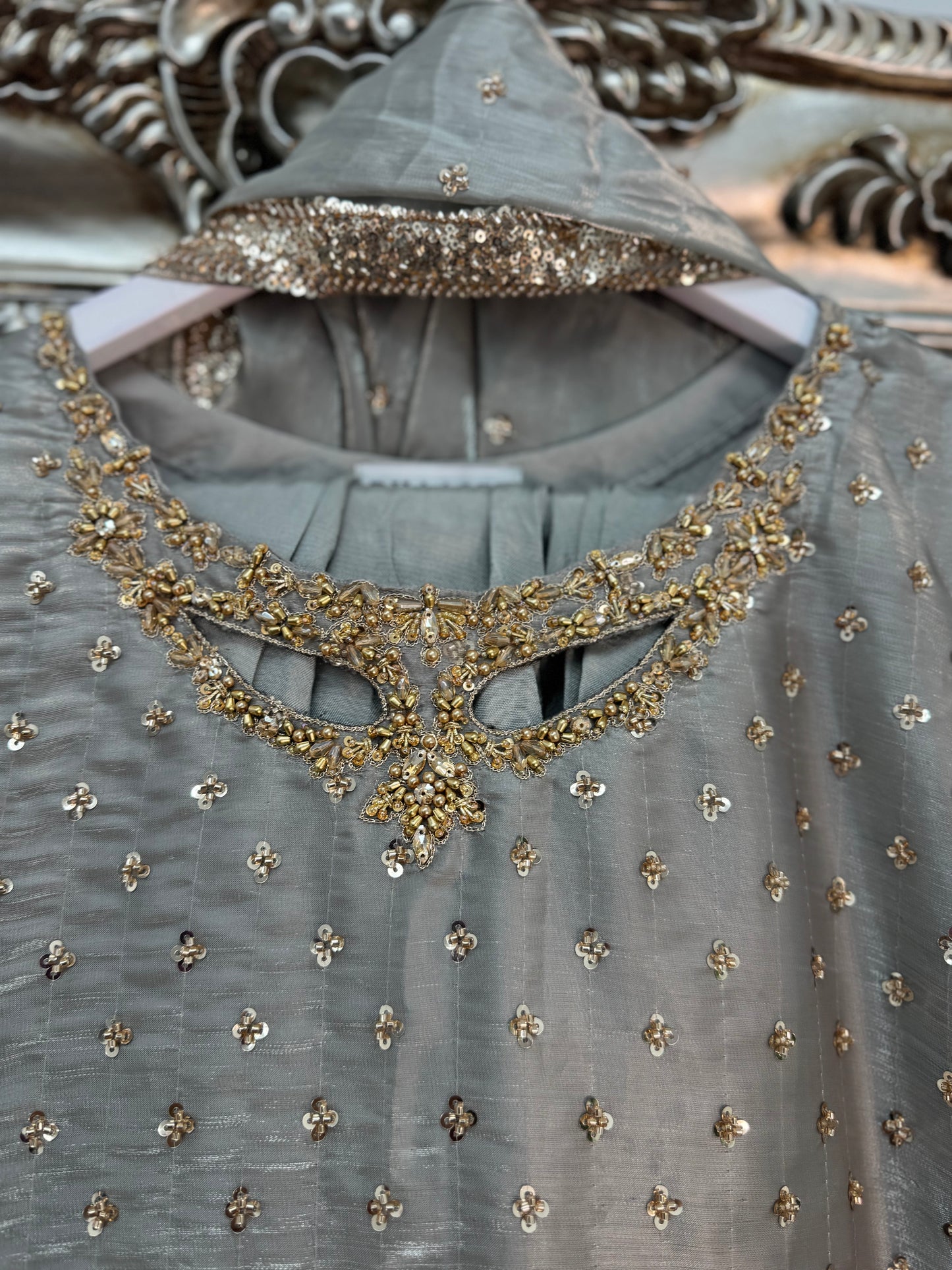 Parwana - Gray
