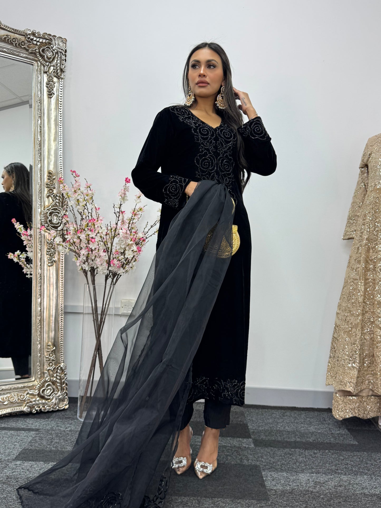 Moti Sitaray - Black Velvet Pret - Cutdana