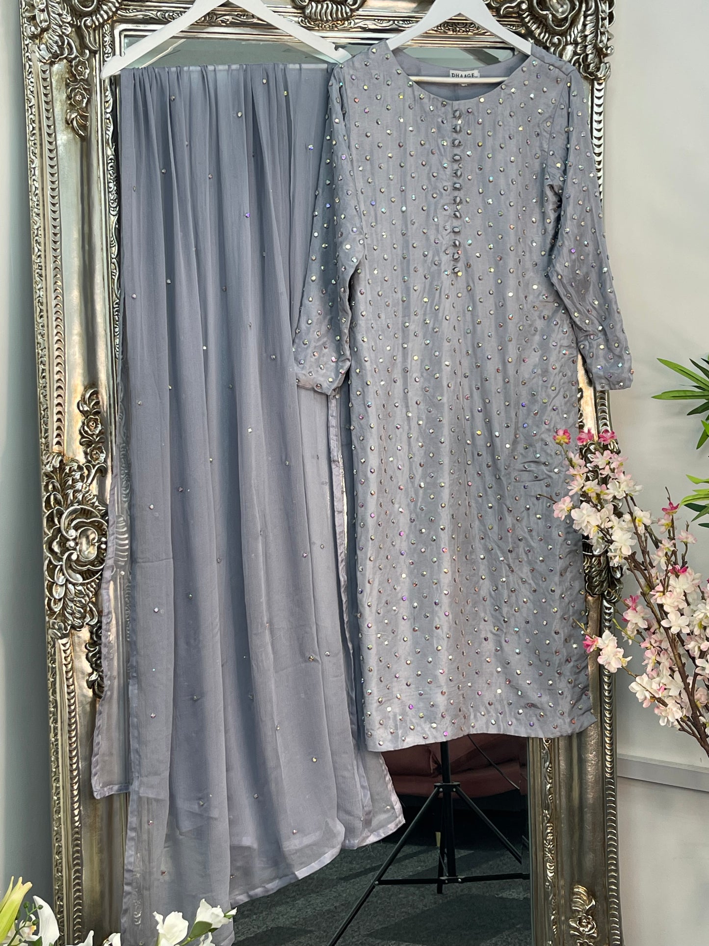 (Preorder Now 4 weeks) Chaandni  Raatain - Gray