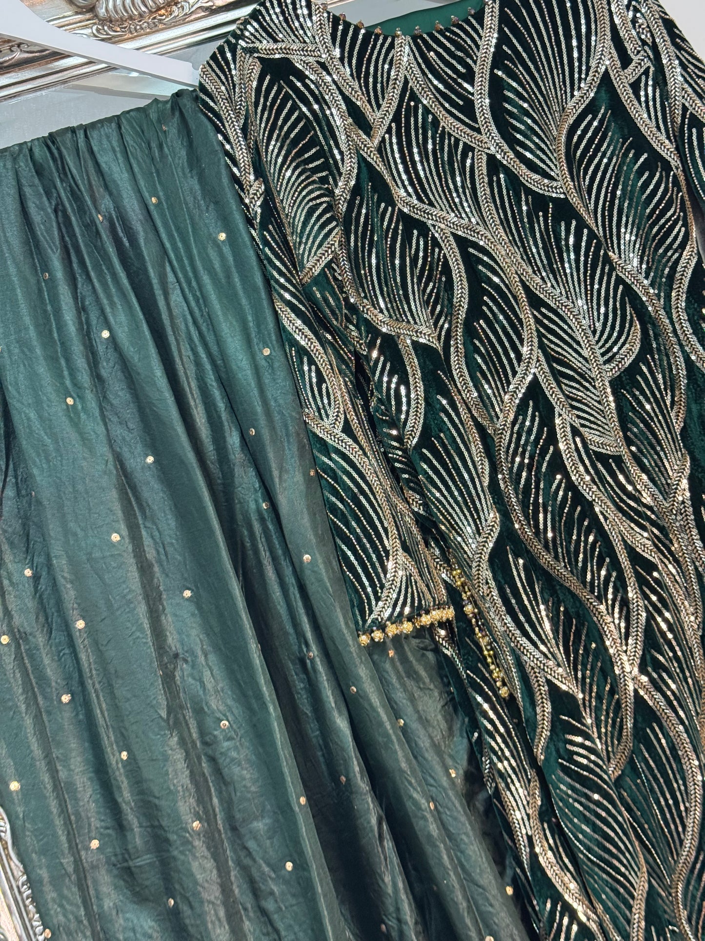 Pia - Cutdana Velvet - Green