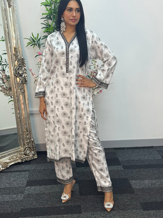 Daily Wear - 2 PC Printed Linen - White