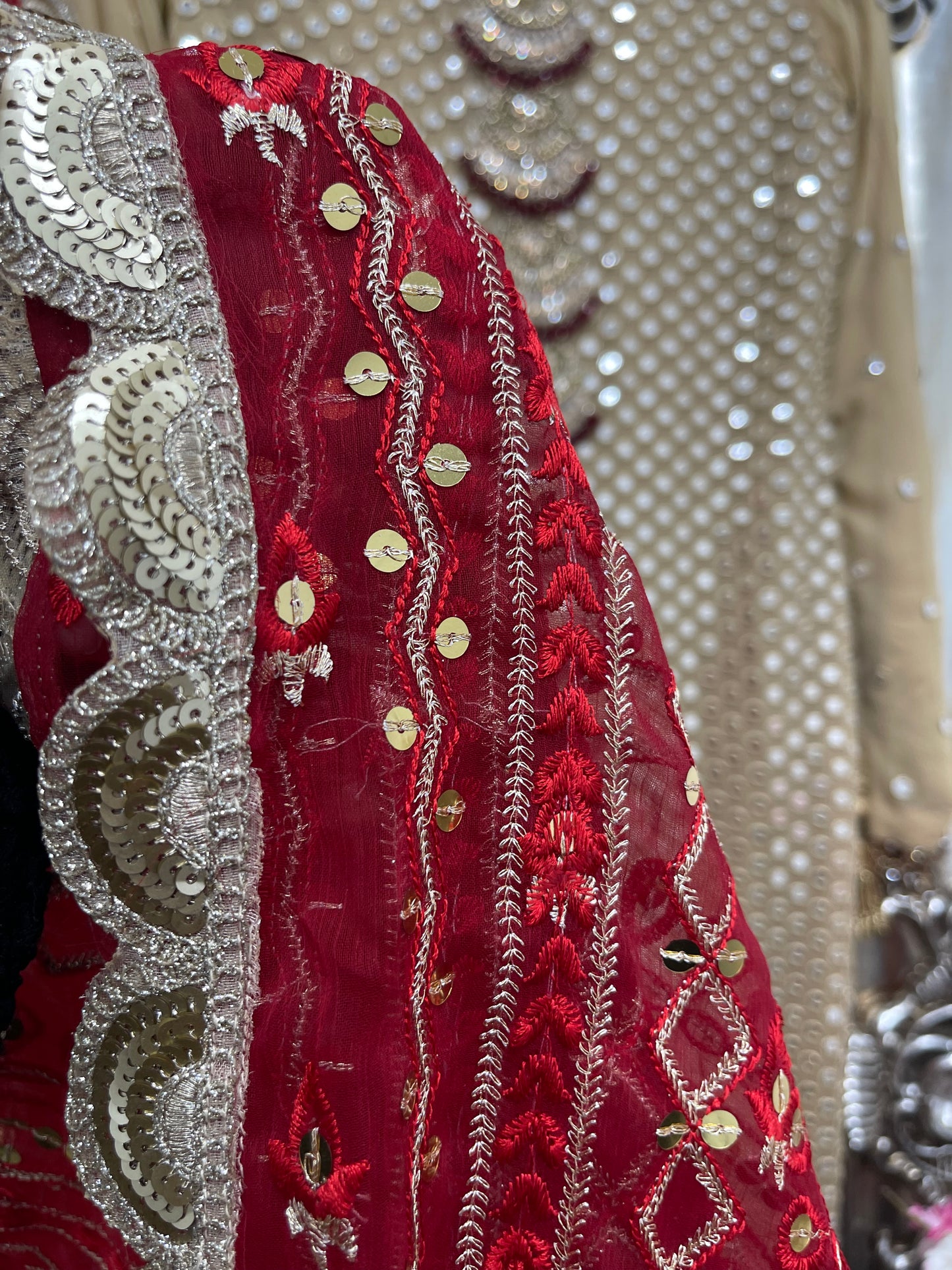 Sassi - Gold - Red - G