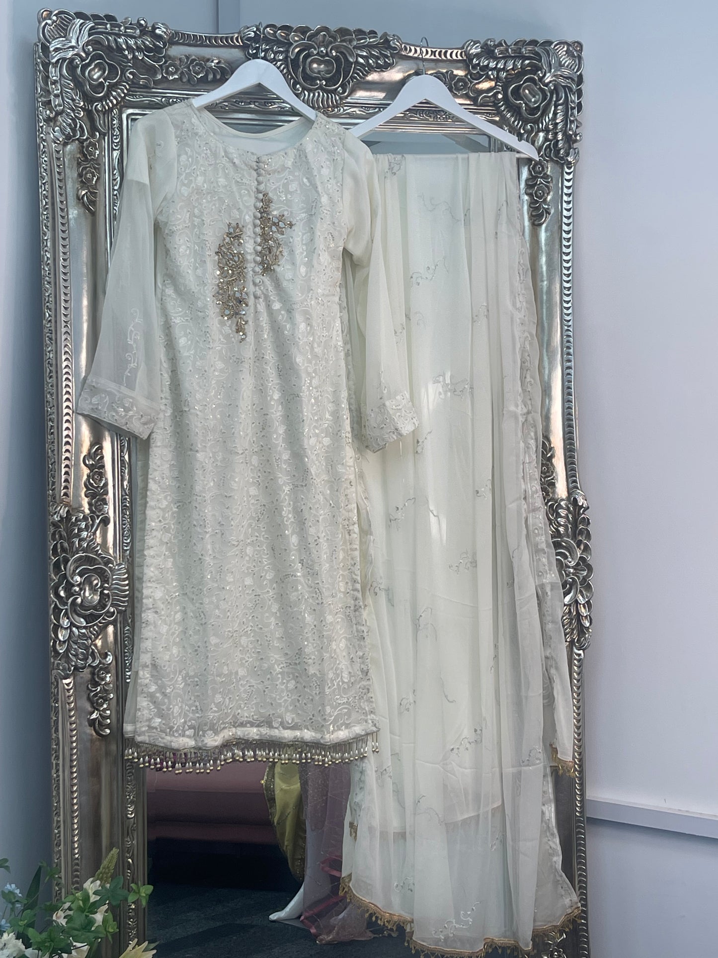 Pearls  - Ivory- Off white - V