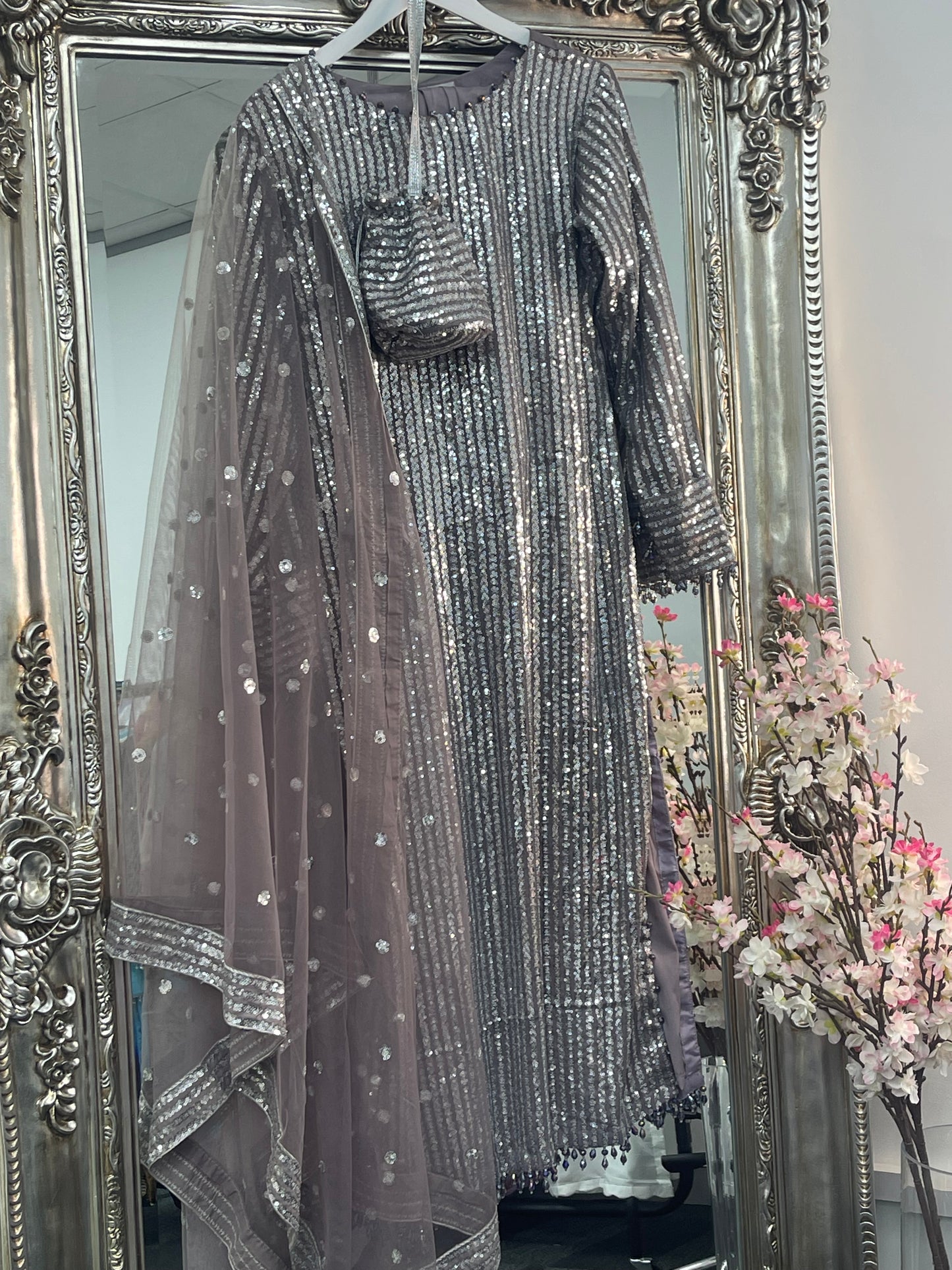 Ballay Ballay - Gray Sequin- Q