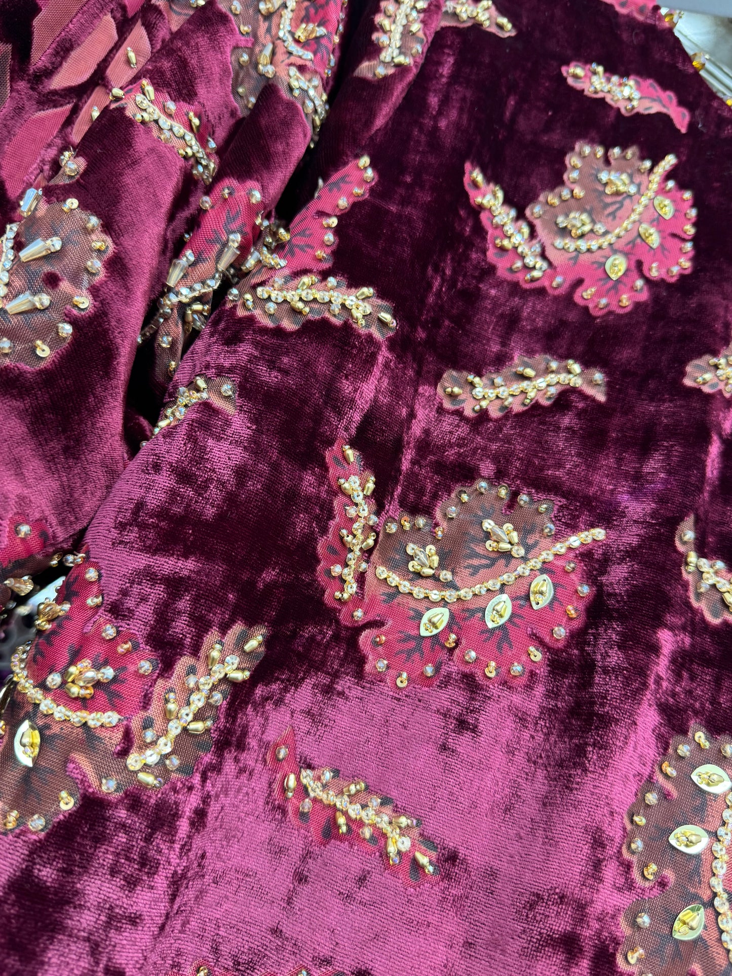 Lado - Plachi - Maroon