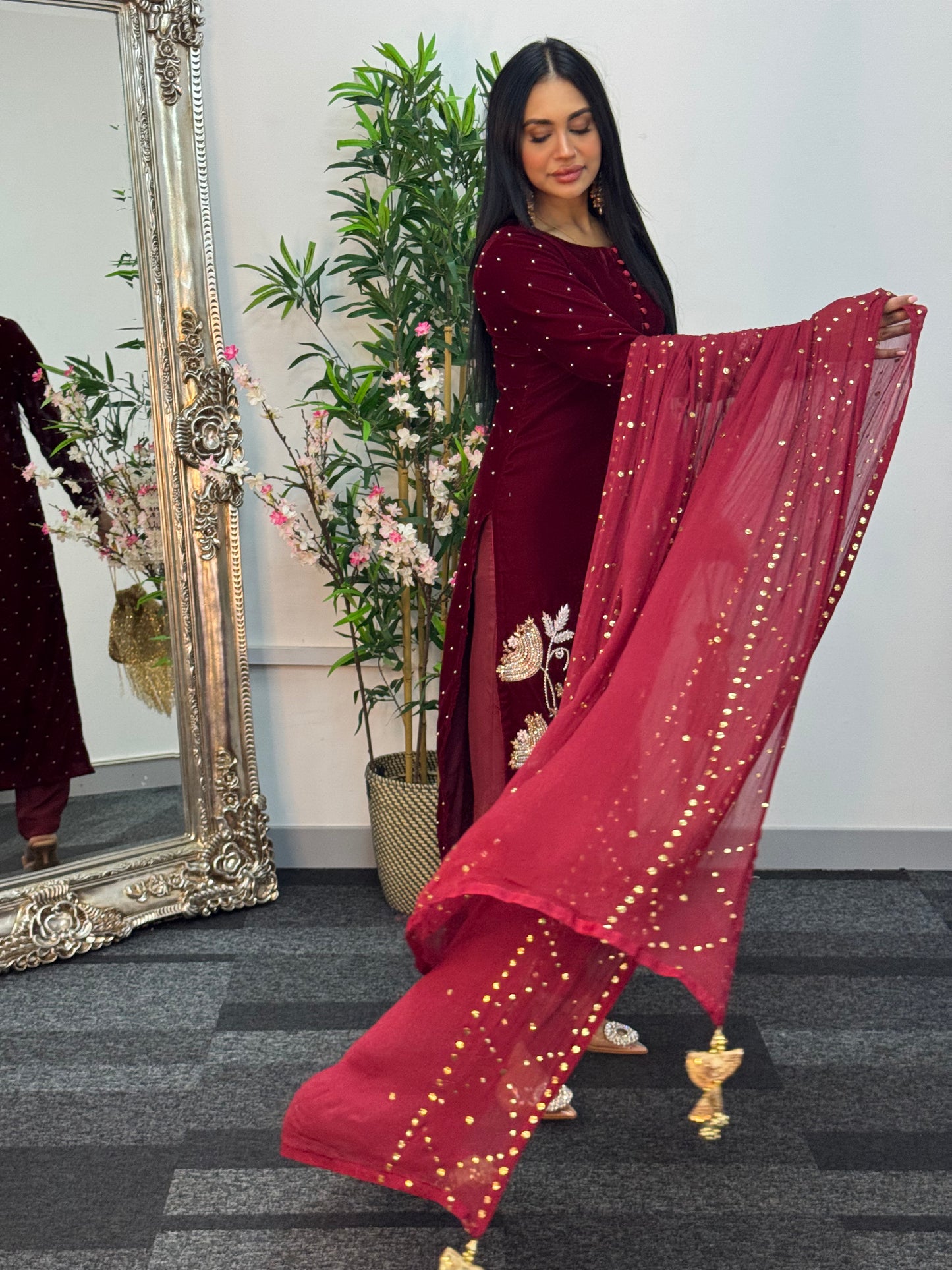 (Pre Order 3/4 Weeks) “Ayeza”Velvet - Maroon