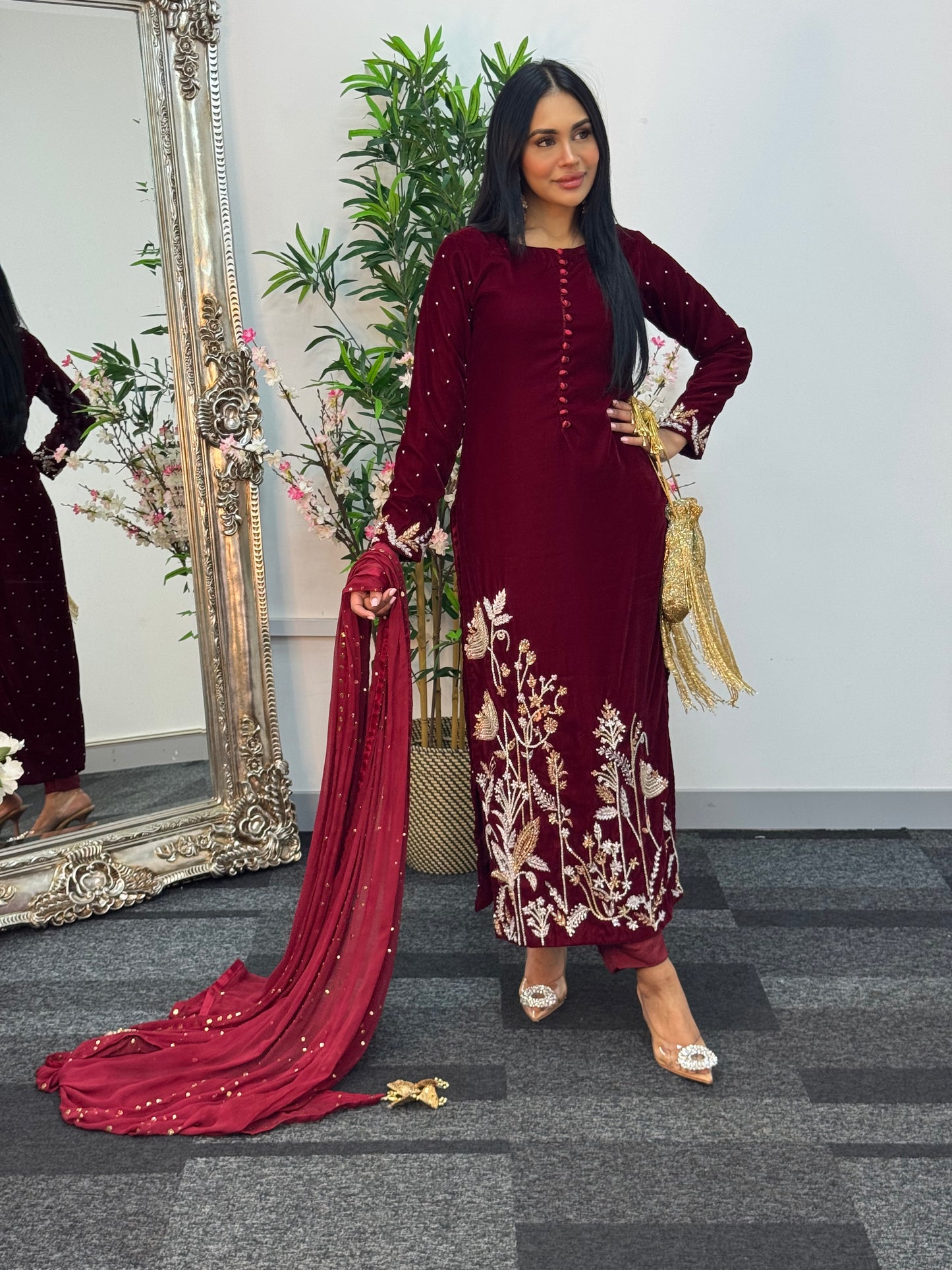 (Pre Order 3/4 Weeks) “Ayeza”Velvet - Maroon