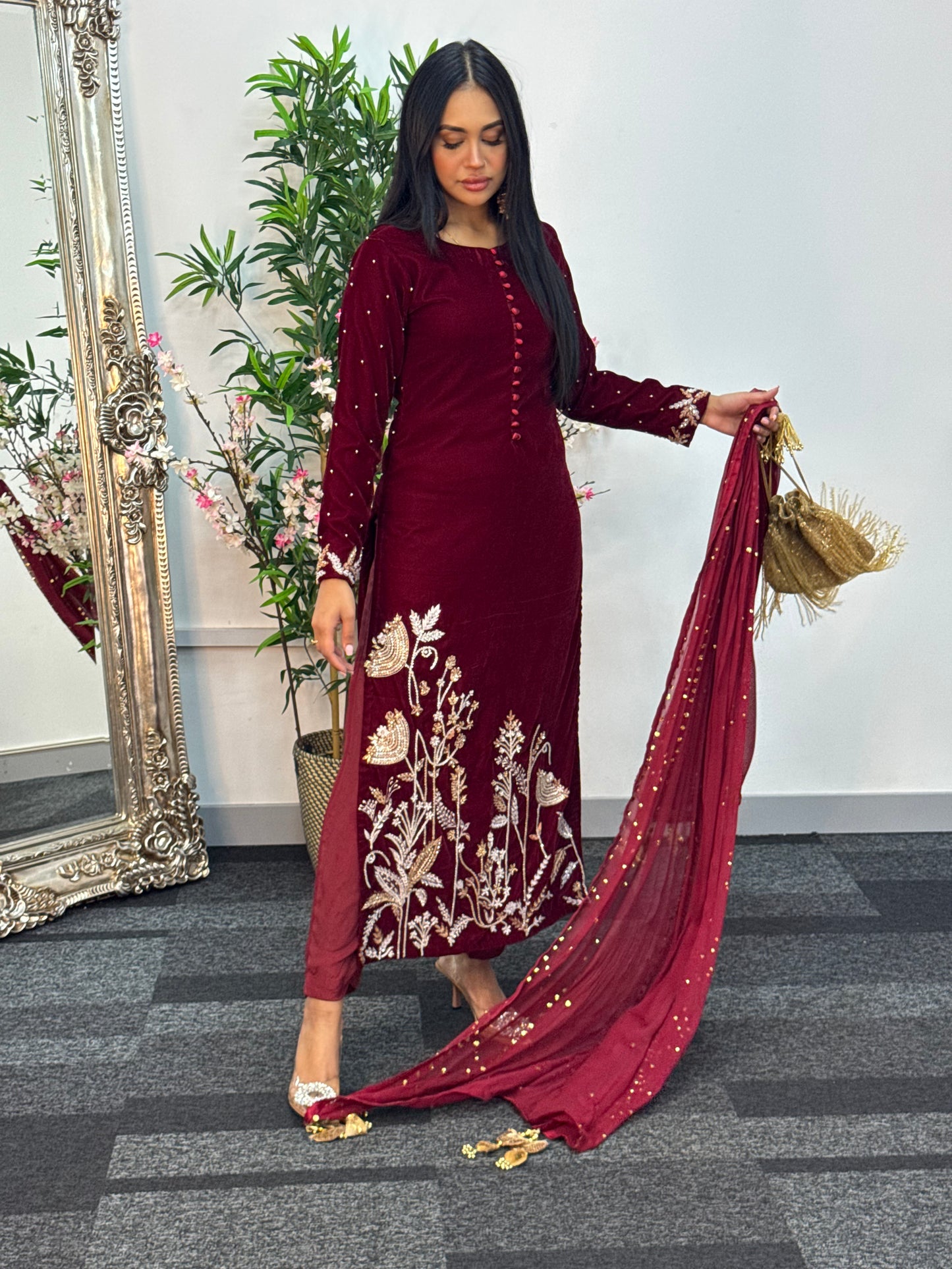 (Pre Order 3/4 Weeks) “Ayeza”Velvet - Maroon