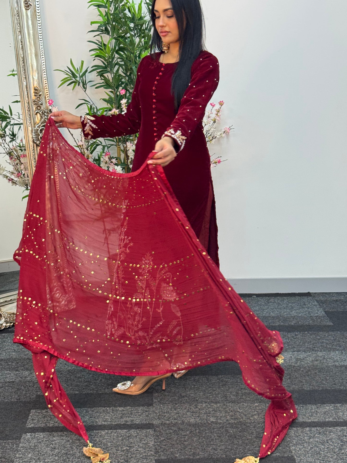 (Pre Order 3/4 Weeks) “Ayeza”Velvet - Maroon