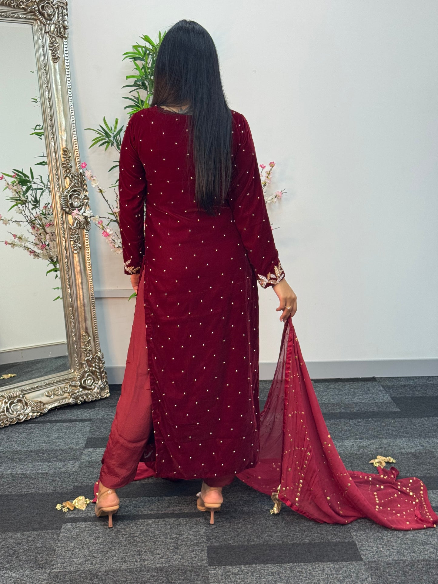 (Pre Order 3/4 Weeks) “Ayeza”Velvet - Maroon