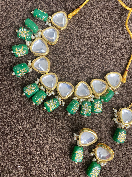 Green pebbles - reversible jewellery Set