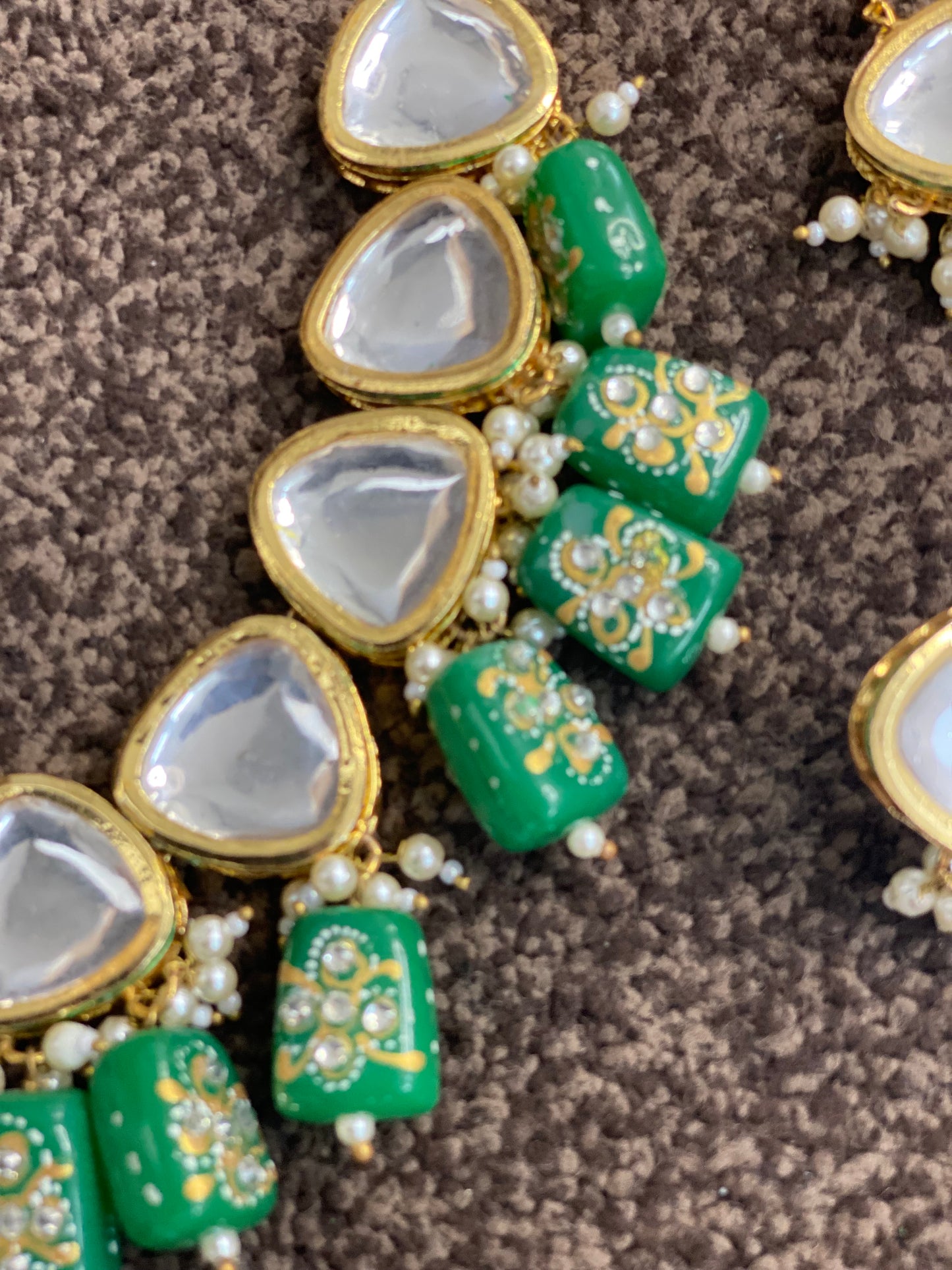 Green pebbles - reversible jewellery Set