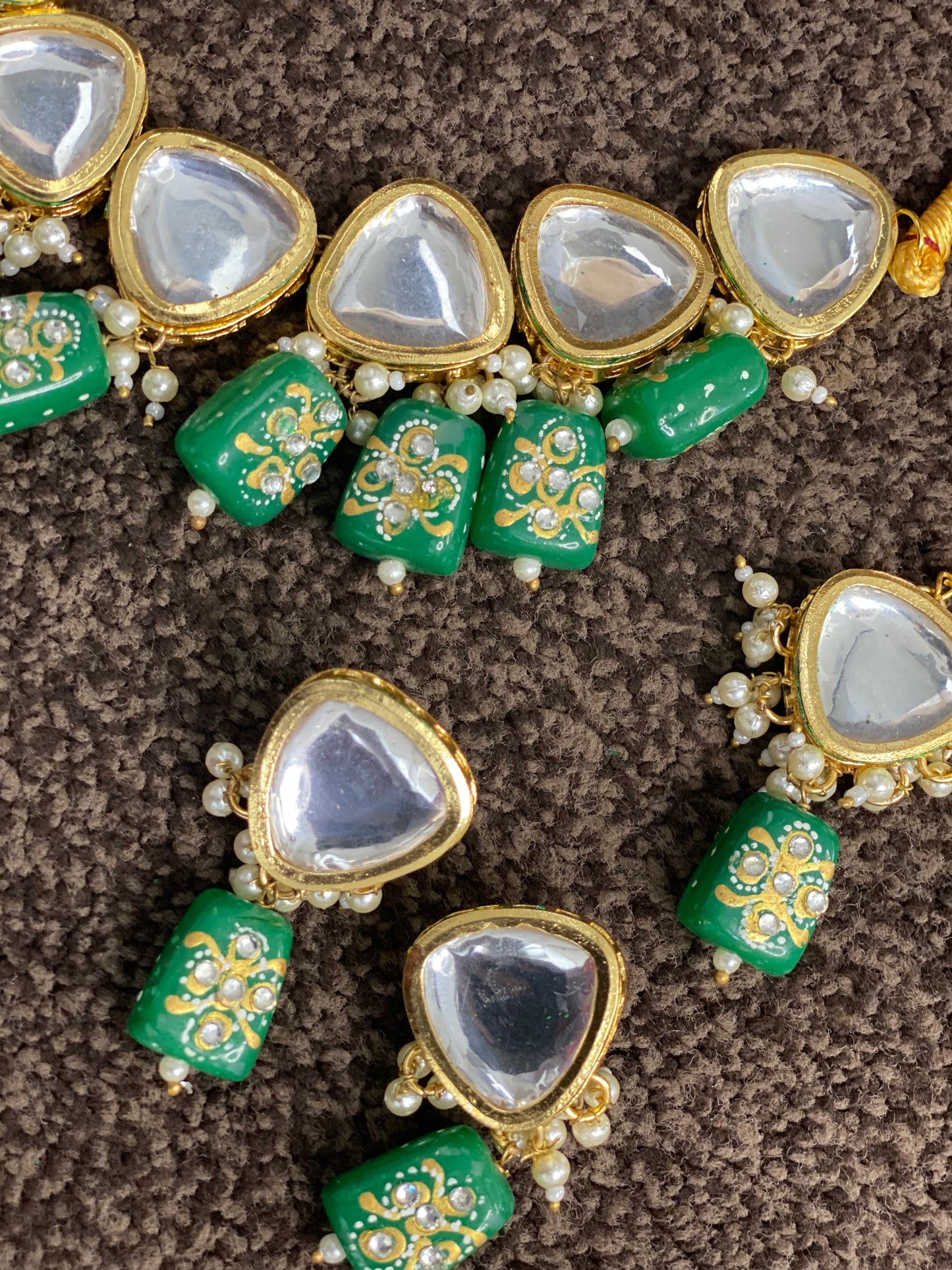 Green pebbles - reversible jewellery Set