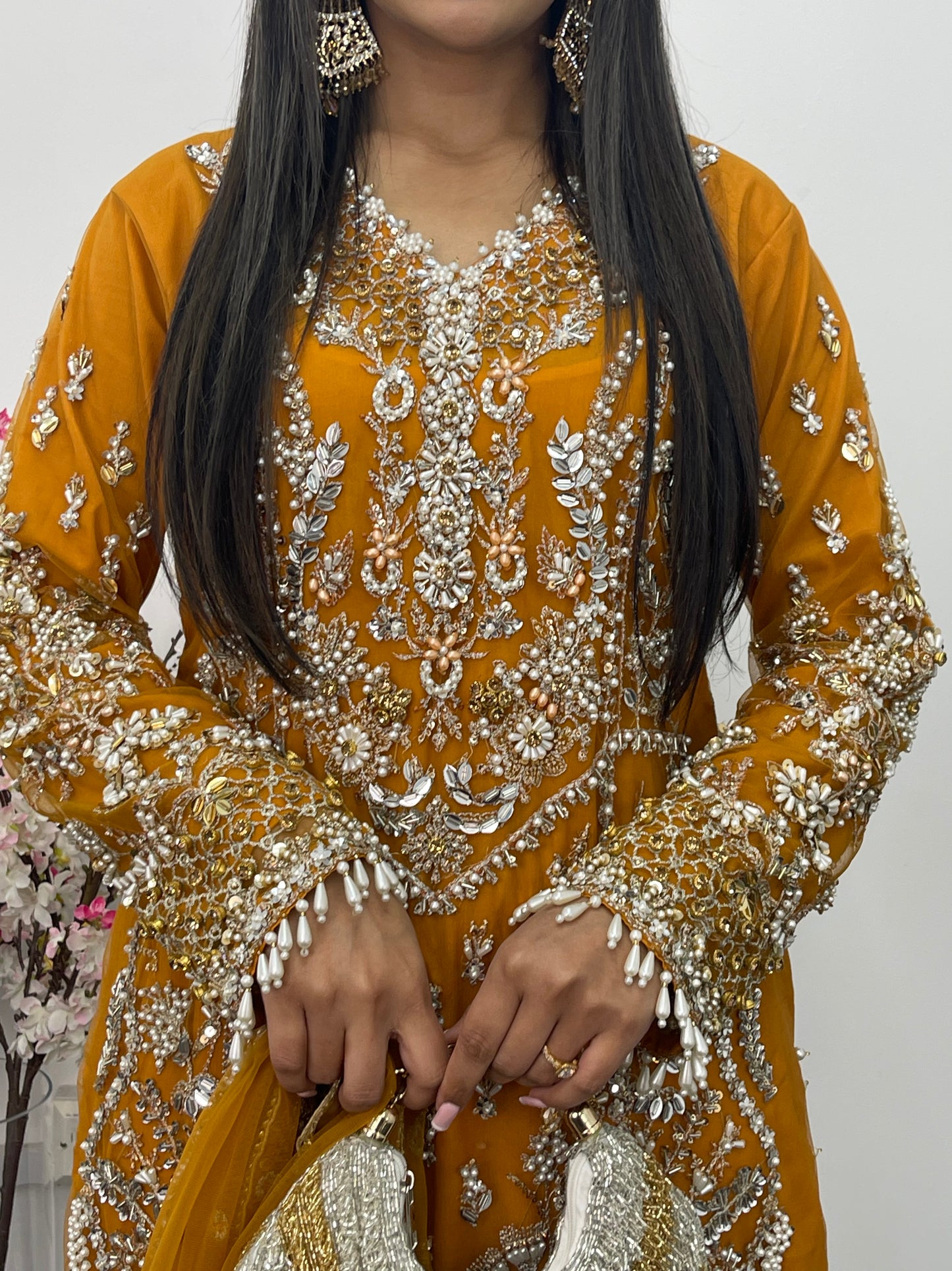 Pakistani Traditional dresses |Mah Para - I