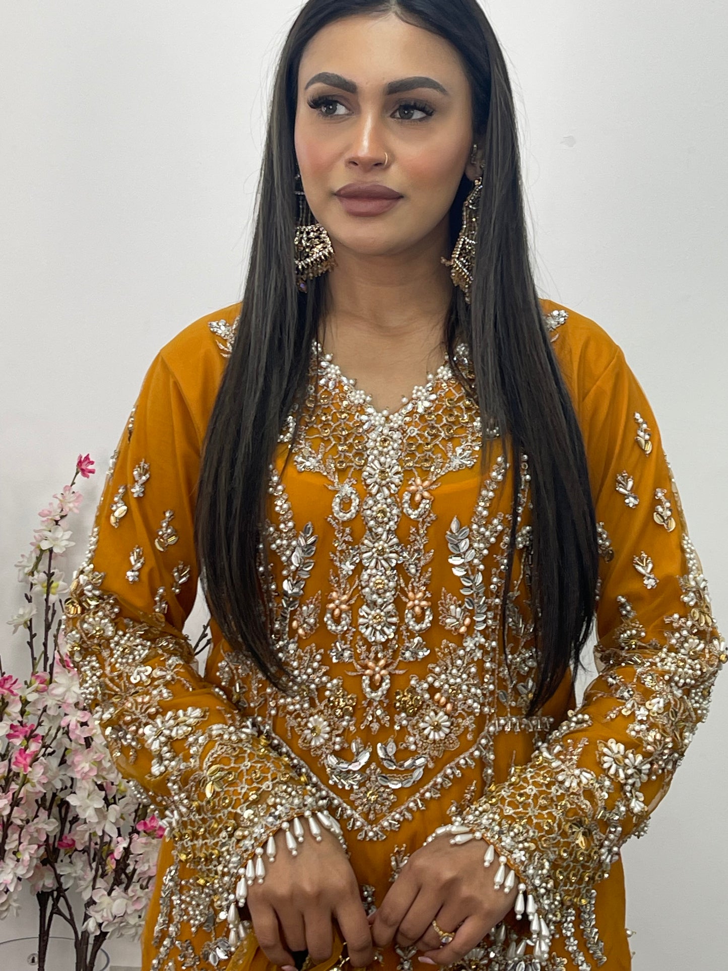 Pakistani Traditional dresses |Mah Para - I