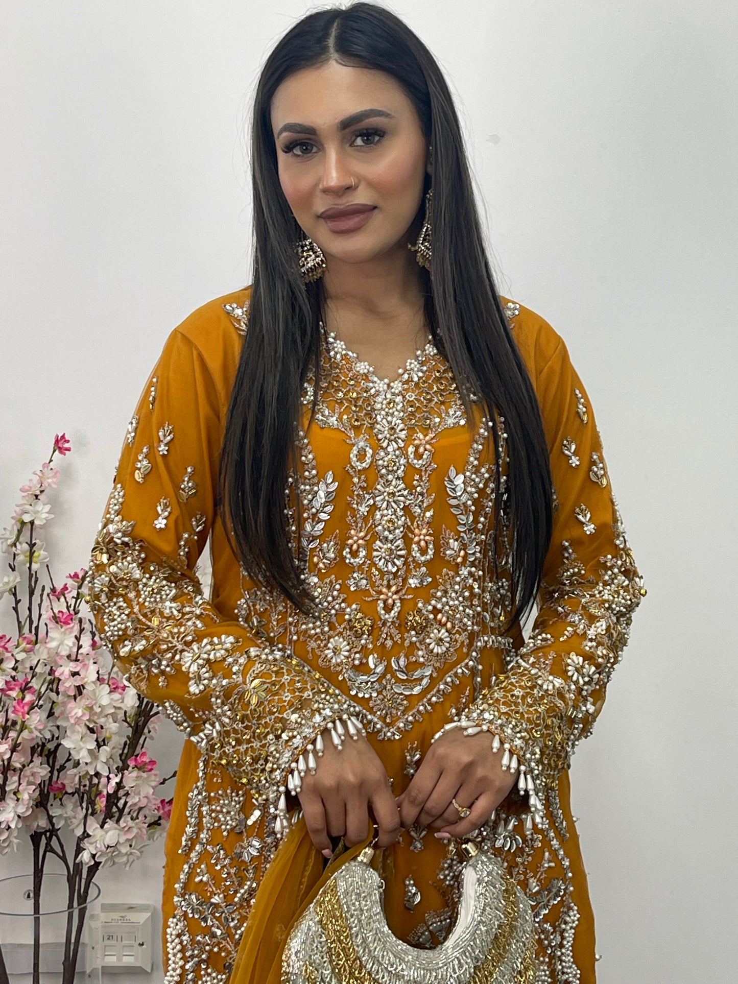 Pakistani Traditional dresses |Mah Para - I