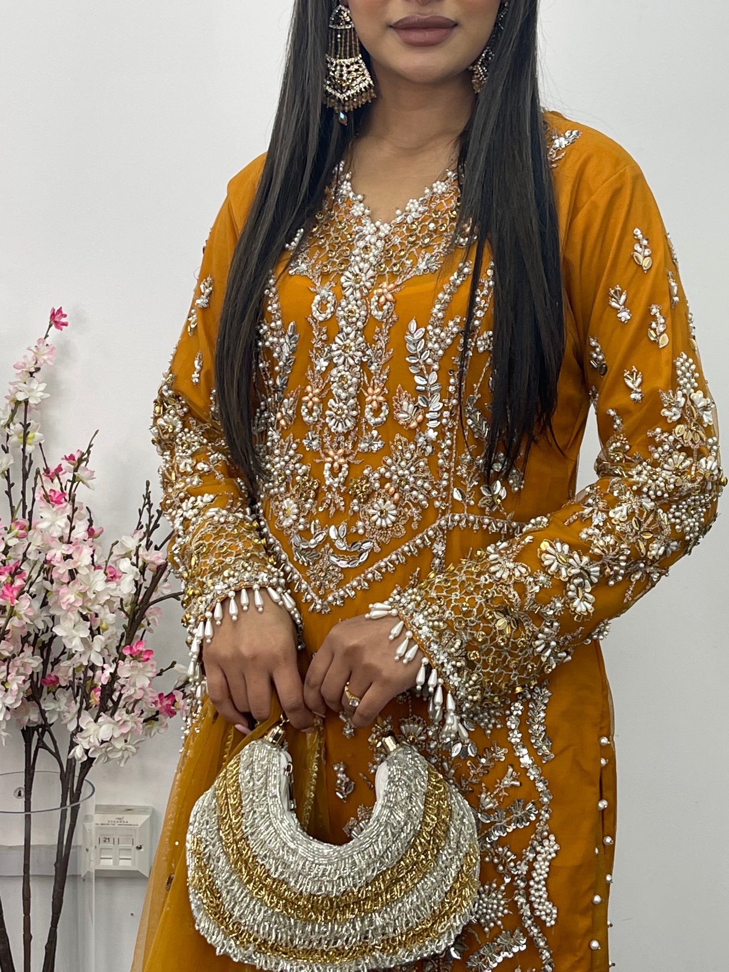 Pakistani Traditional dresses |Mah Para - I