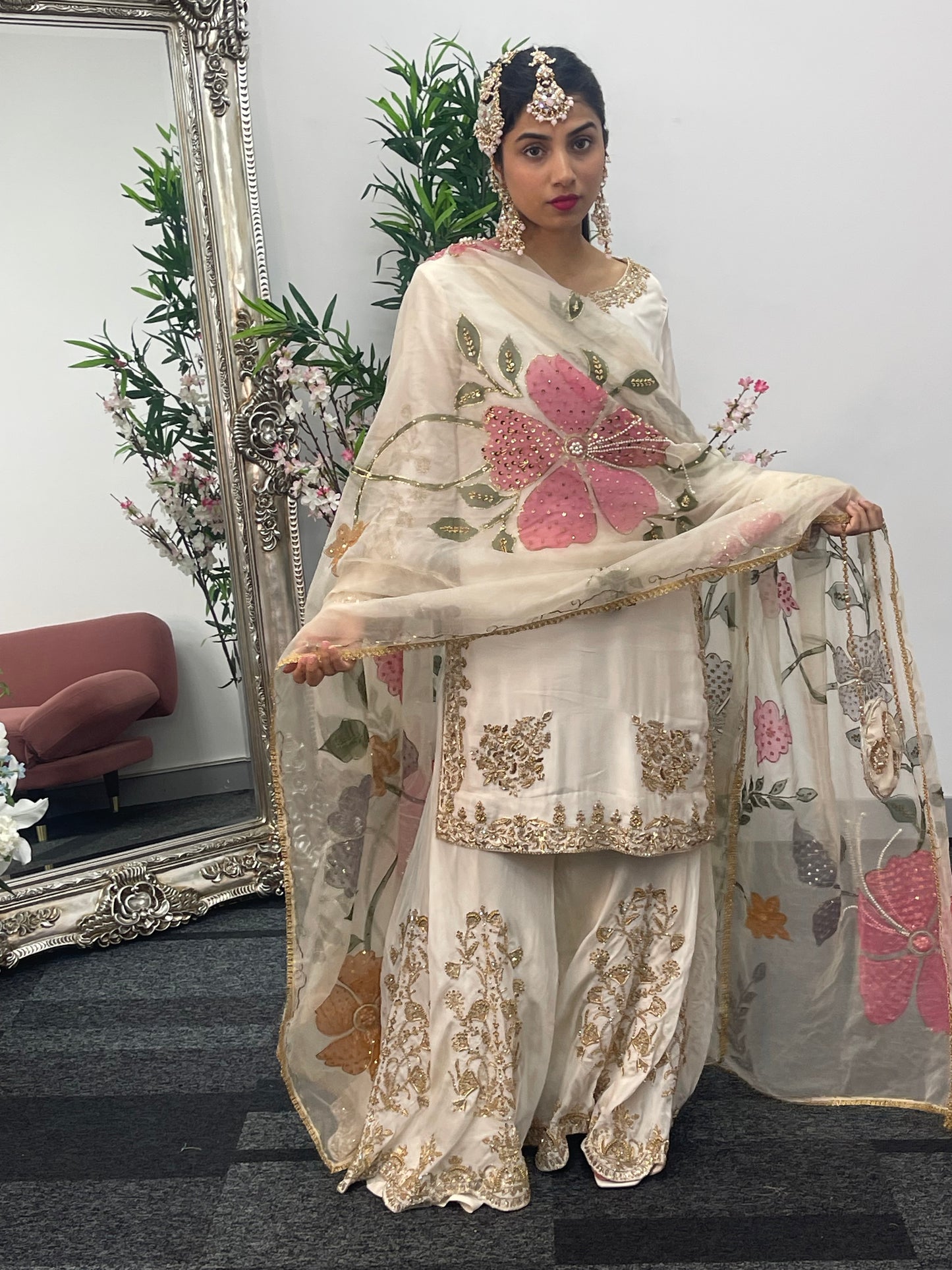 (Preorder 4 weeks) - ISHQ - Off white - Cream