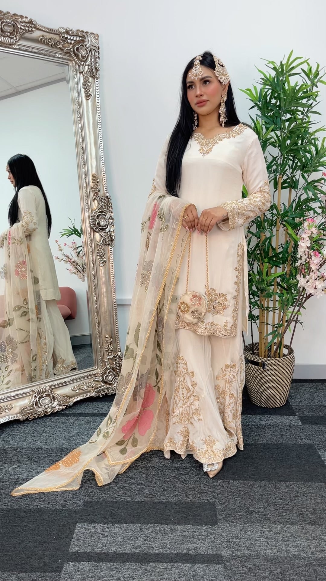 (Preorder 4 weeks) - ISHQ - Off white - Cream