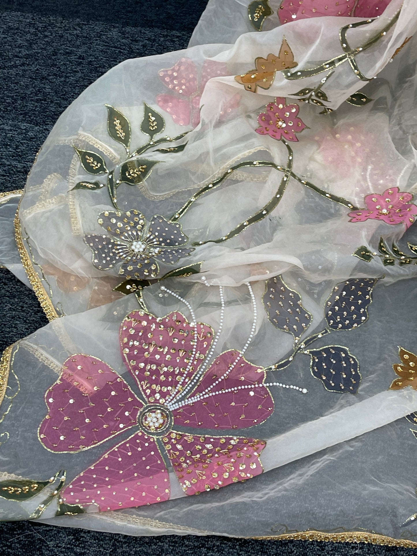 (Preorder 4 weeks) - ISHQ - Off white - Cream