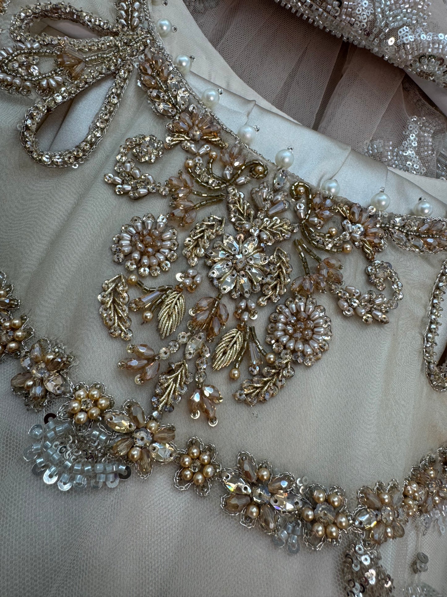 Mastani - Cut Dana Net - Nude gold