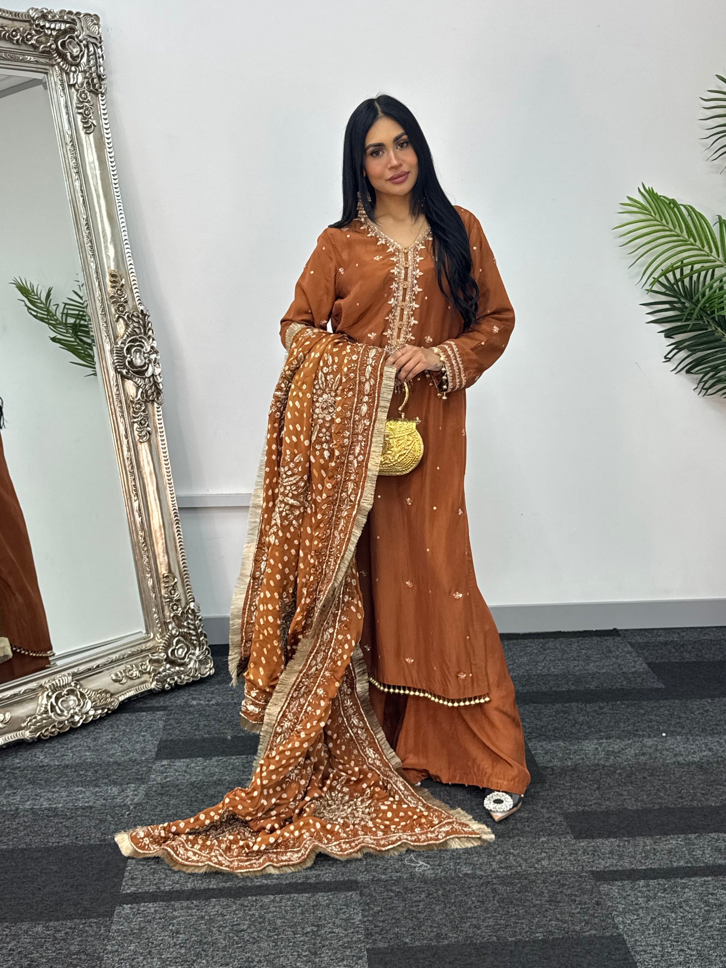 Gota Patti - Brown