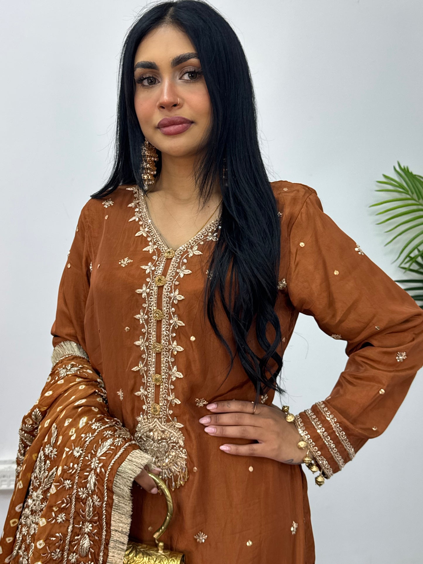 Gota Patti - Brown
