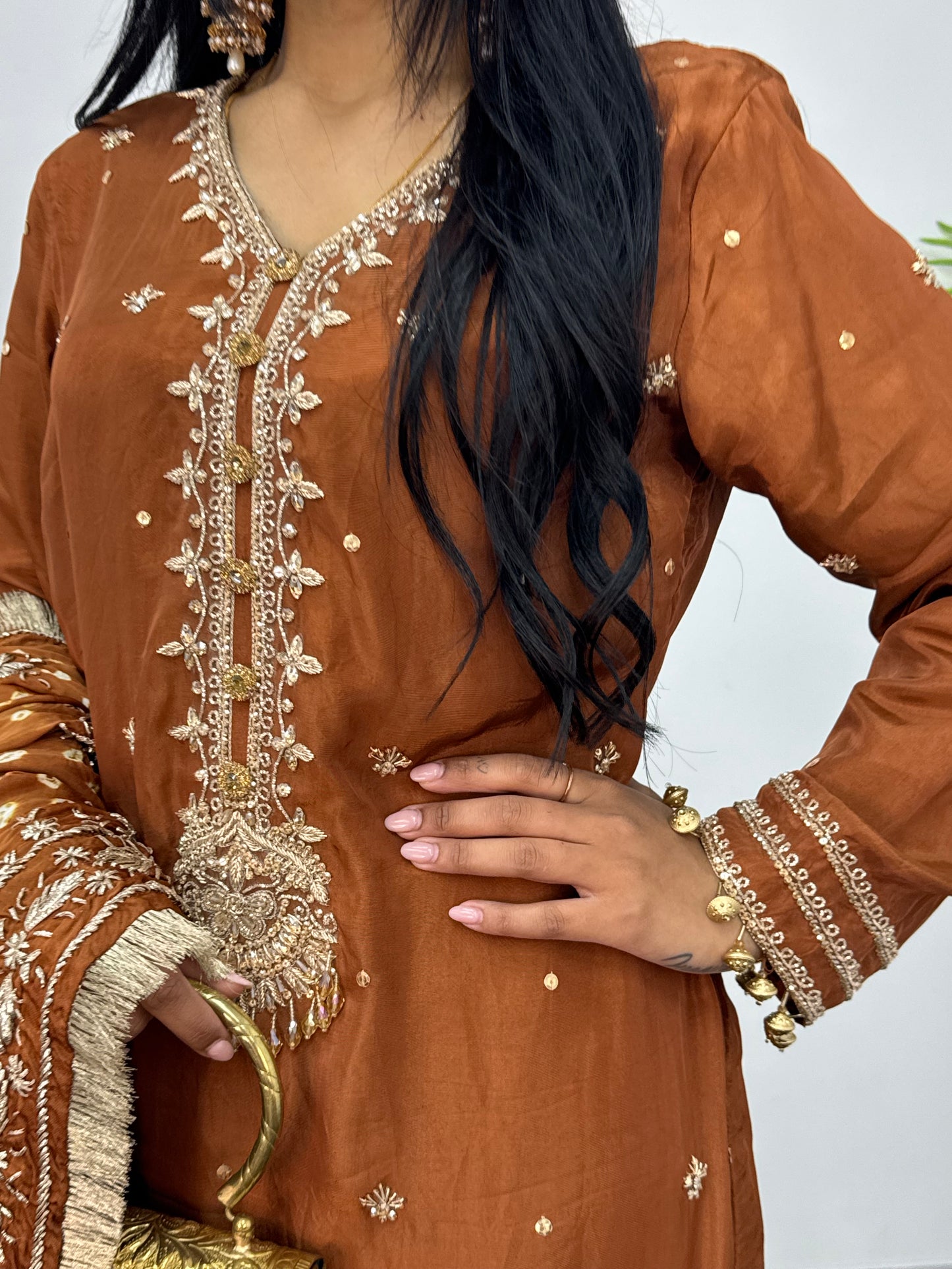 Gota Patti - Brown
