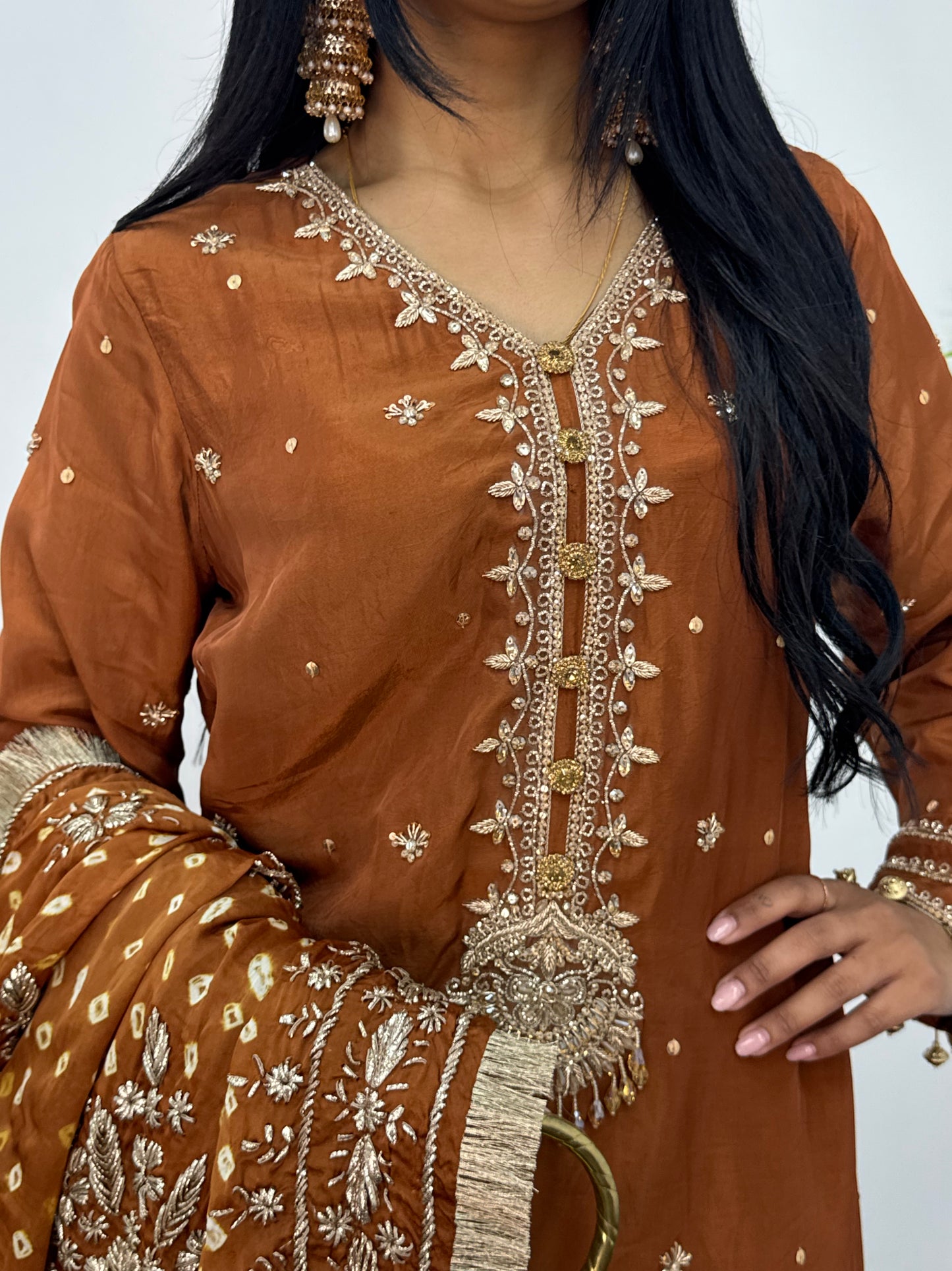 Gota Patti - Brown