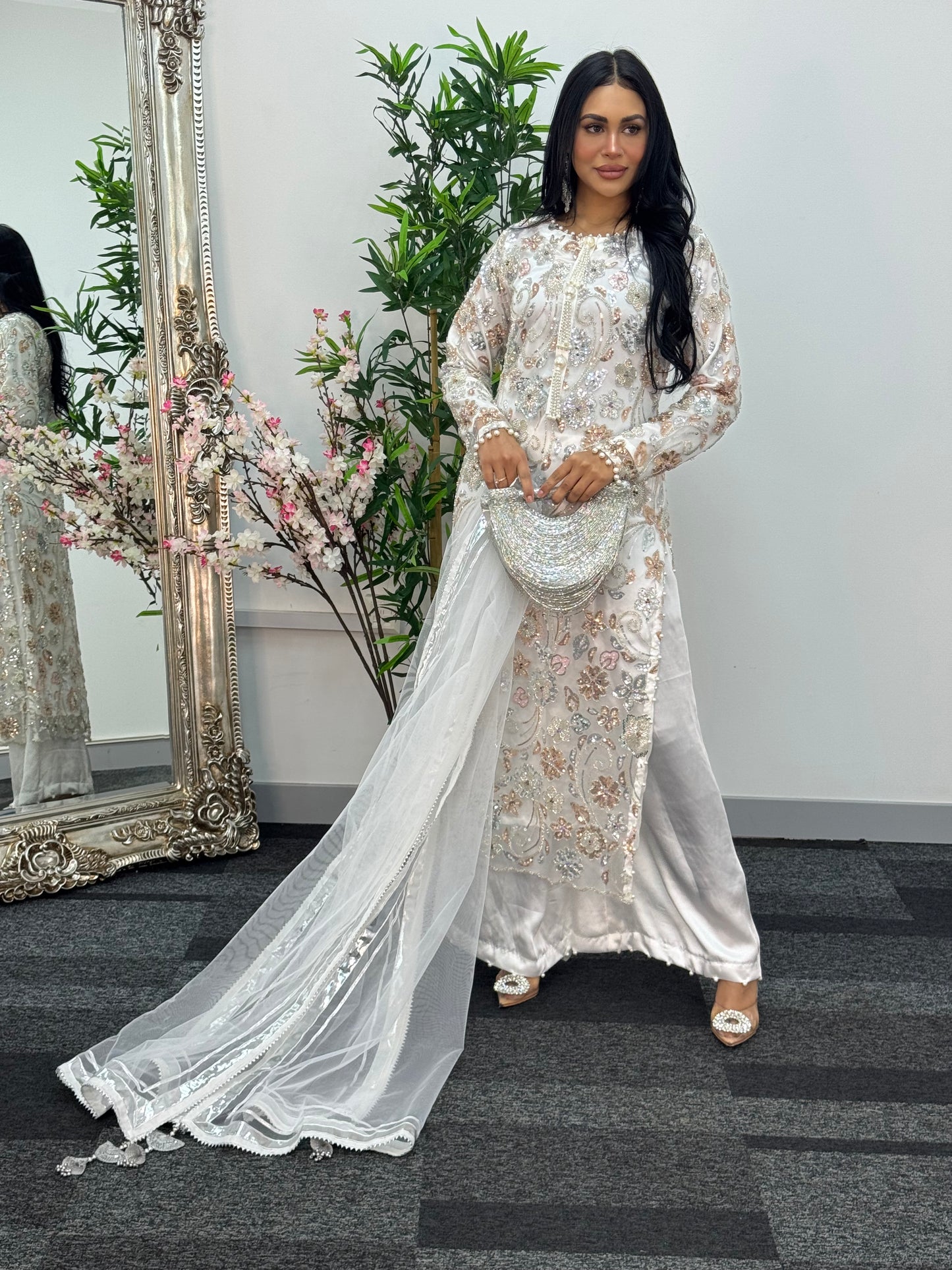 Bindi - Cutdana Net - white