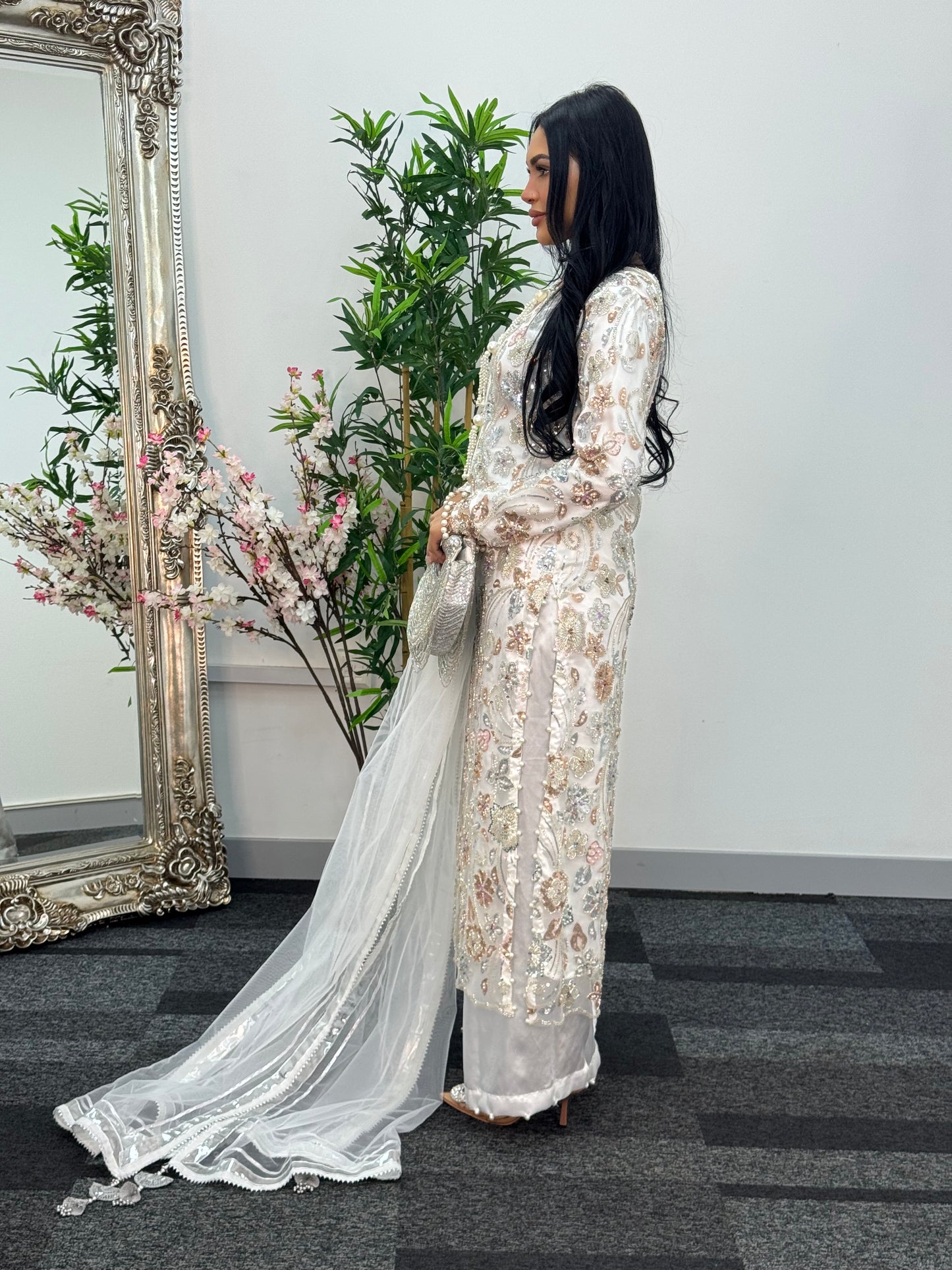 Bindi - Cutdana Net - white