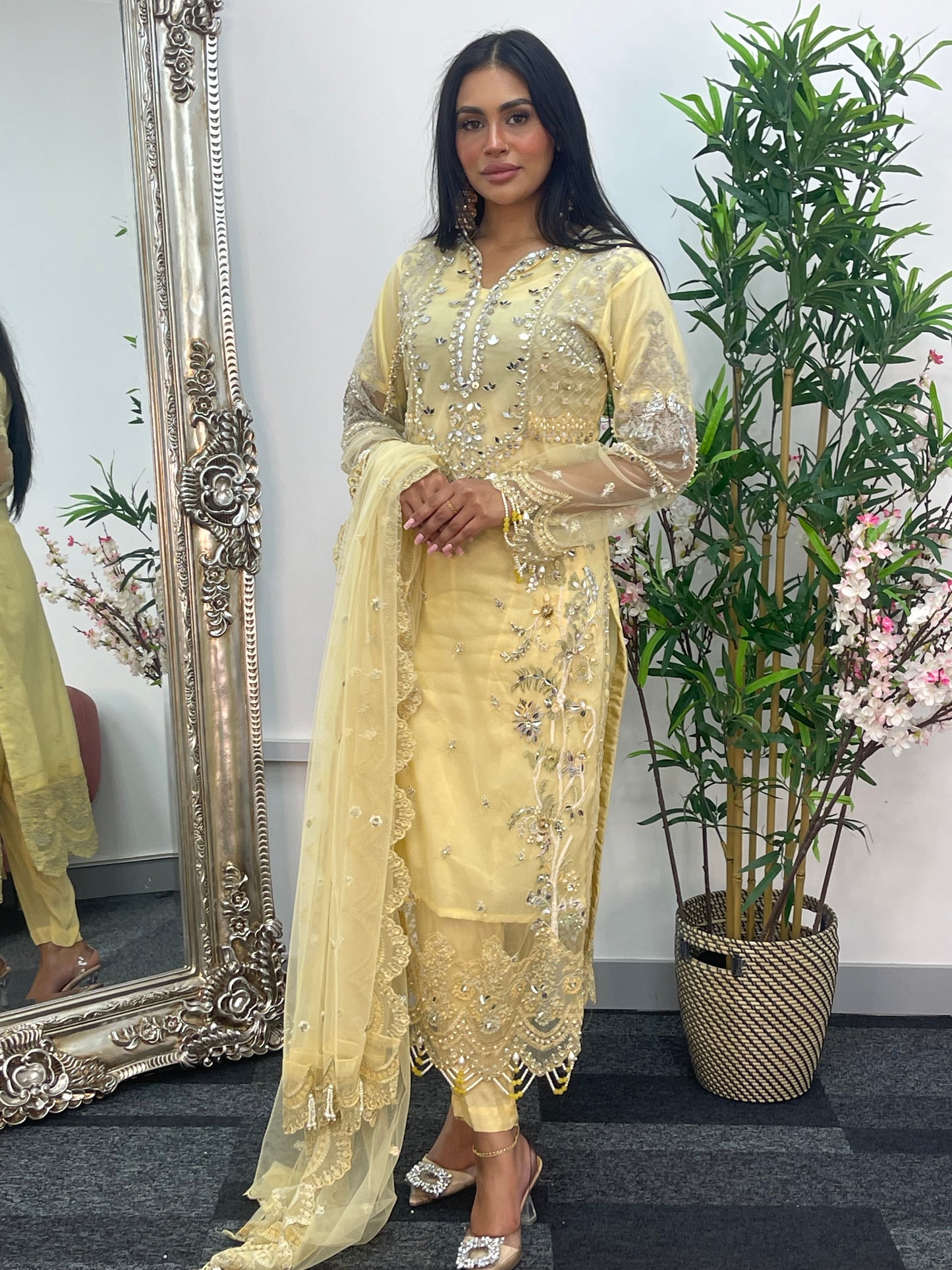 Butter Yellow - Zaha