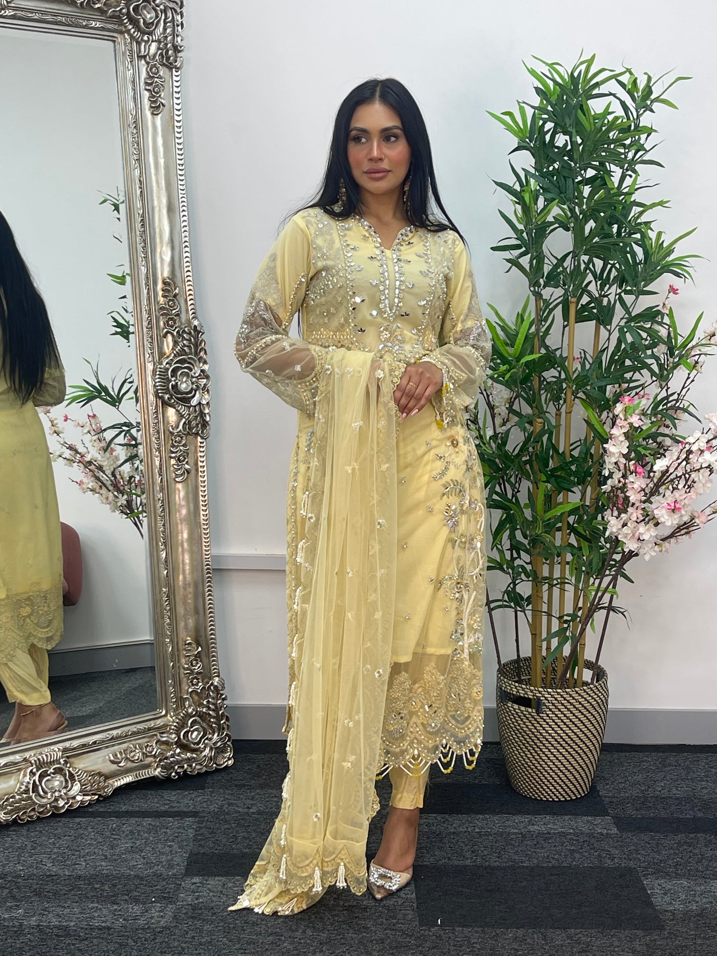 Butter Yellow - Zaha