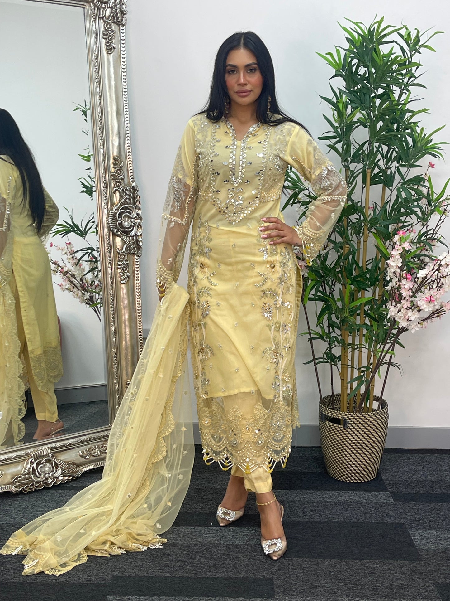 Butter Yellow - Zaha