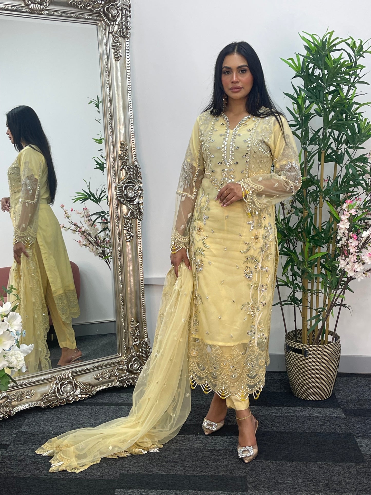 Butter Yellow - Zaha