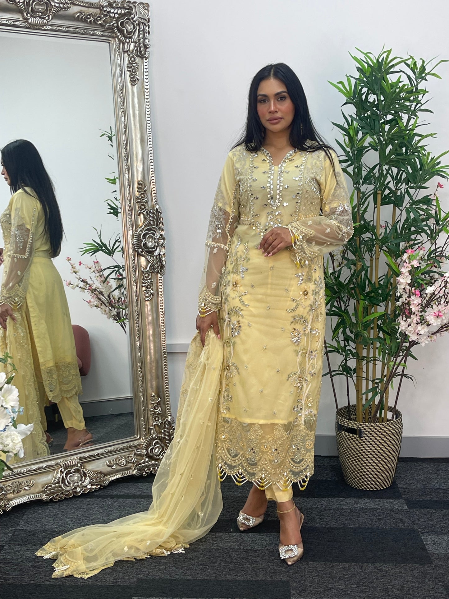 Butter Yellow - Zaha