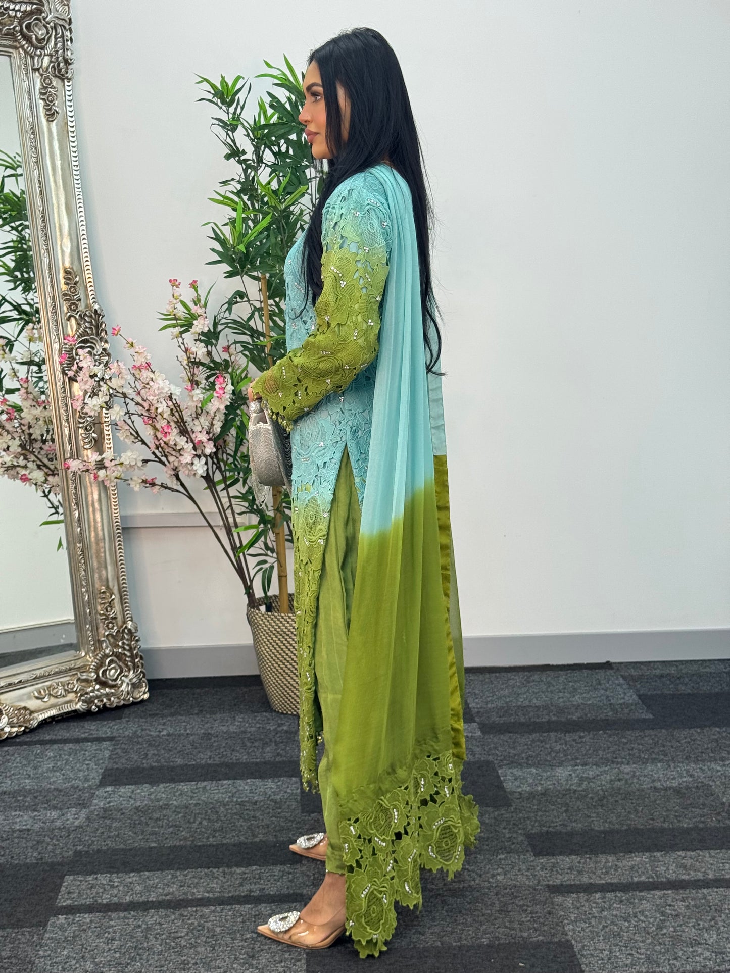 Parisa - Ombre Lacy Crochet -