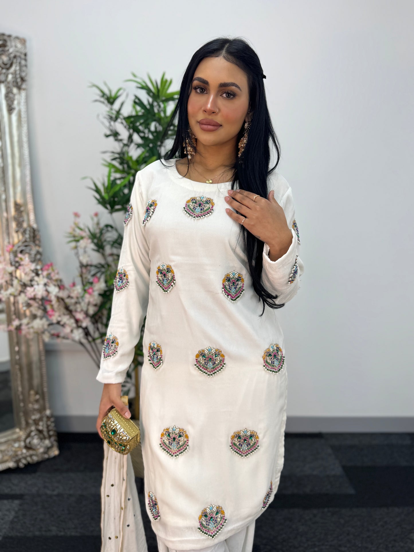 (Preorder) Meena Kaari -