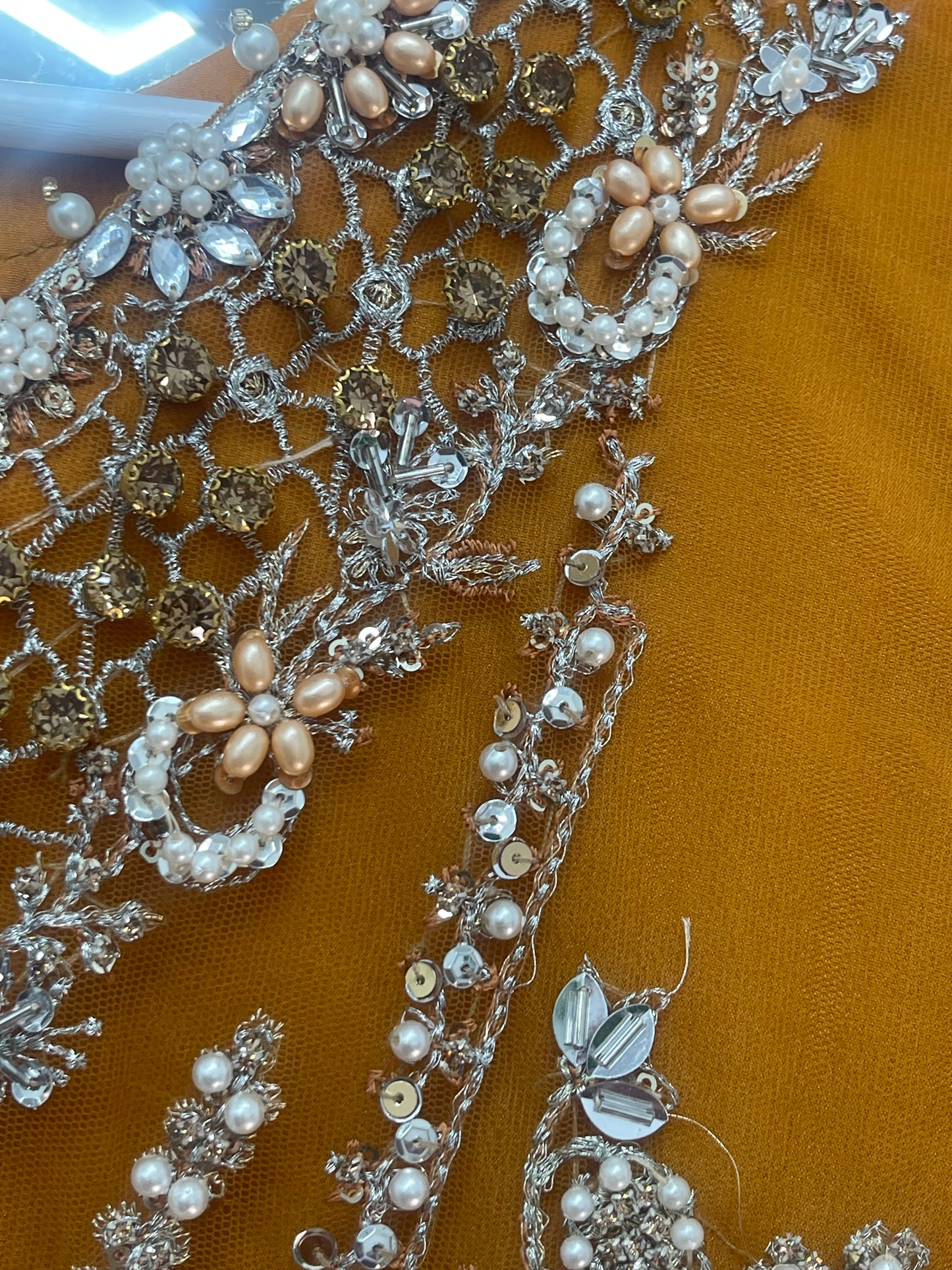 Pakistani Traditional dresses |Mah Para - I