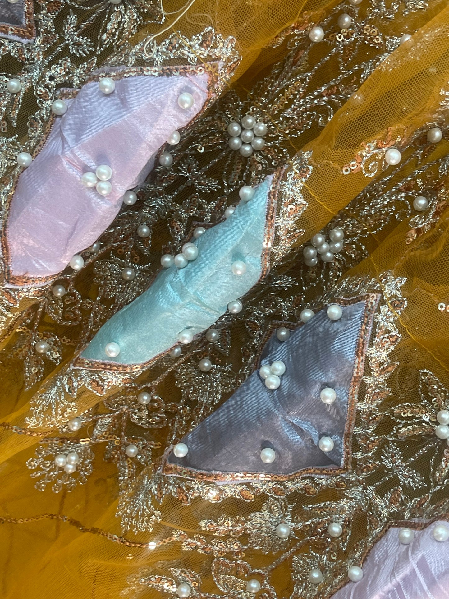 Pakistani Traditional dresses |Mah Para - I