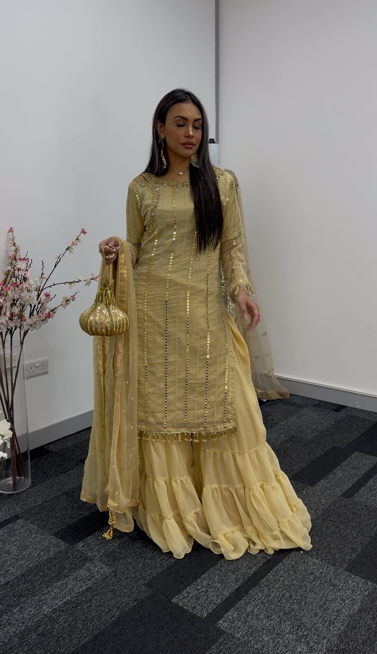 Farshi Garara Beige - Gold Farshee Garara - J