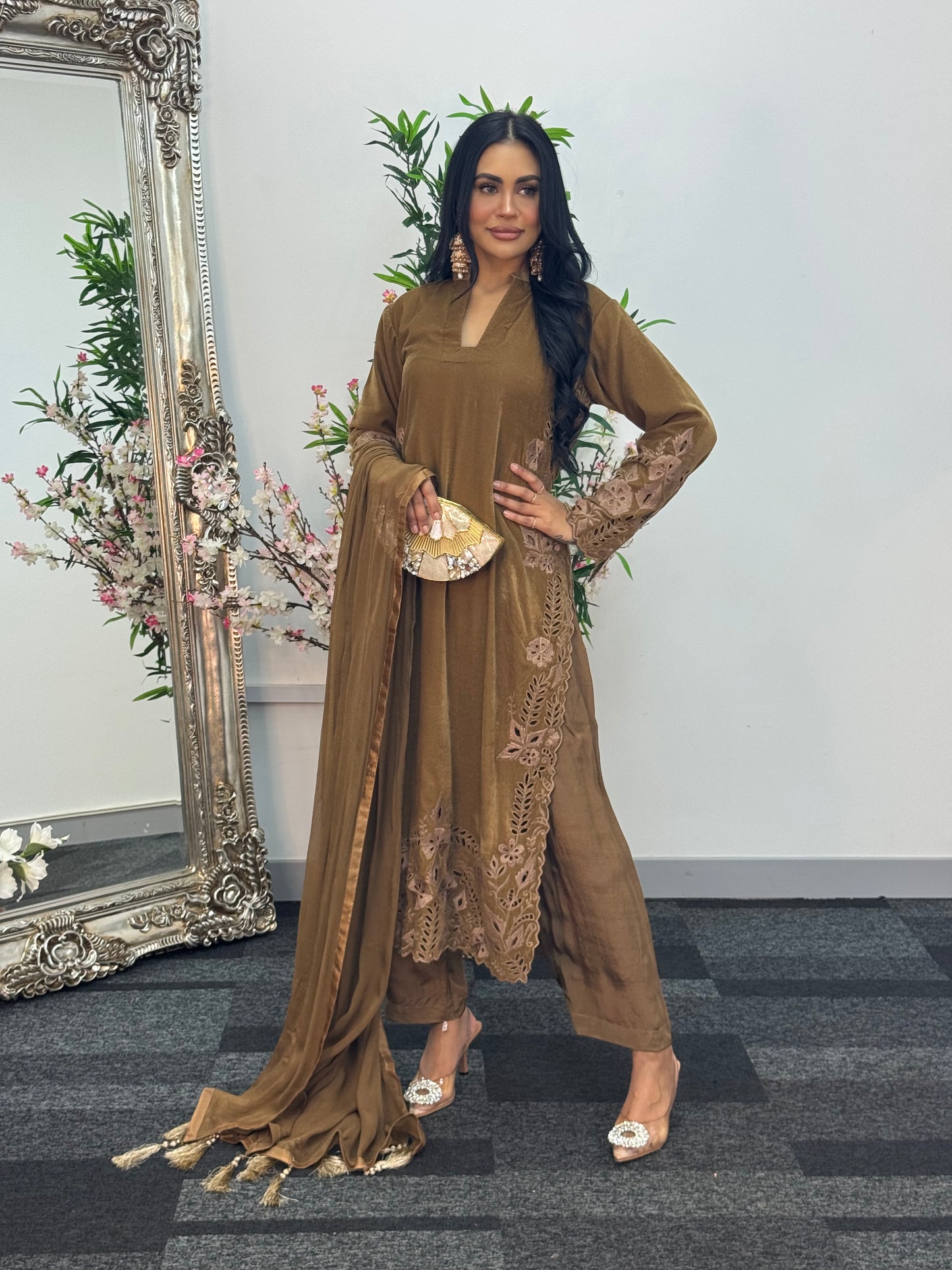 Pearl  Cutwork - Brown