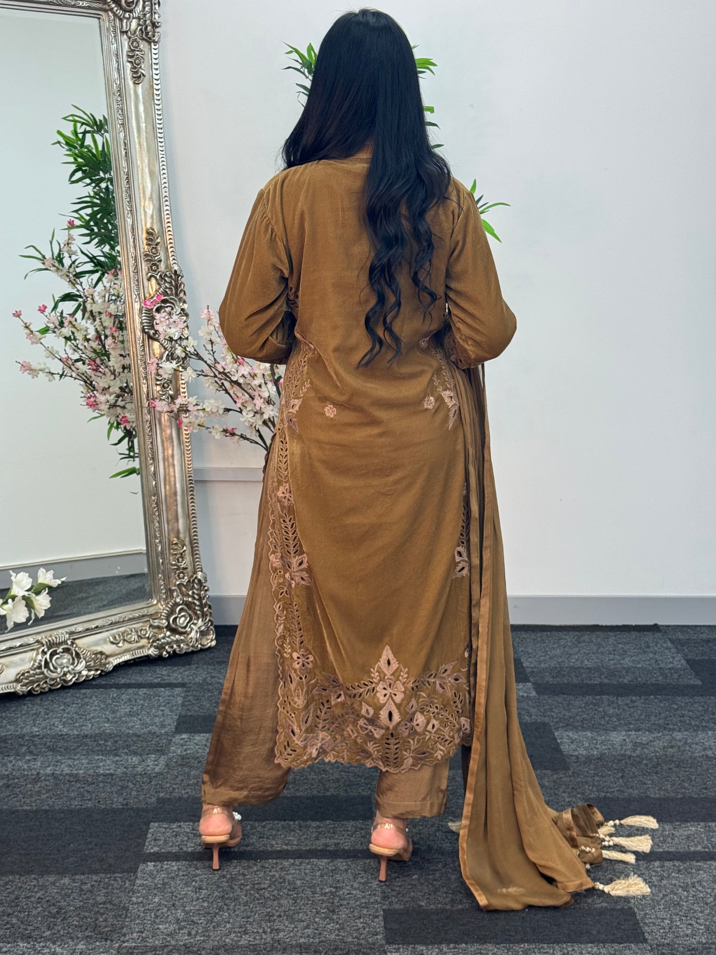 Pearl  Cutwork - Brown