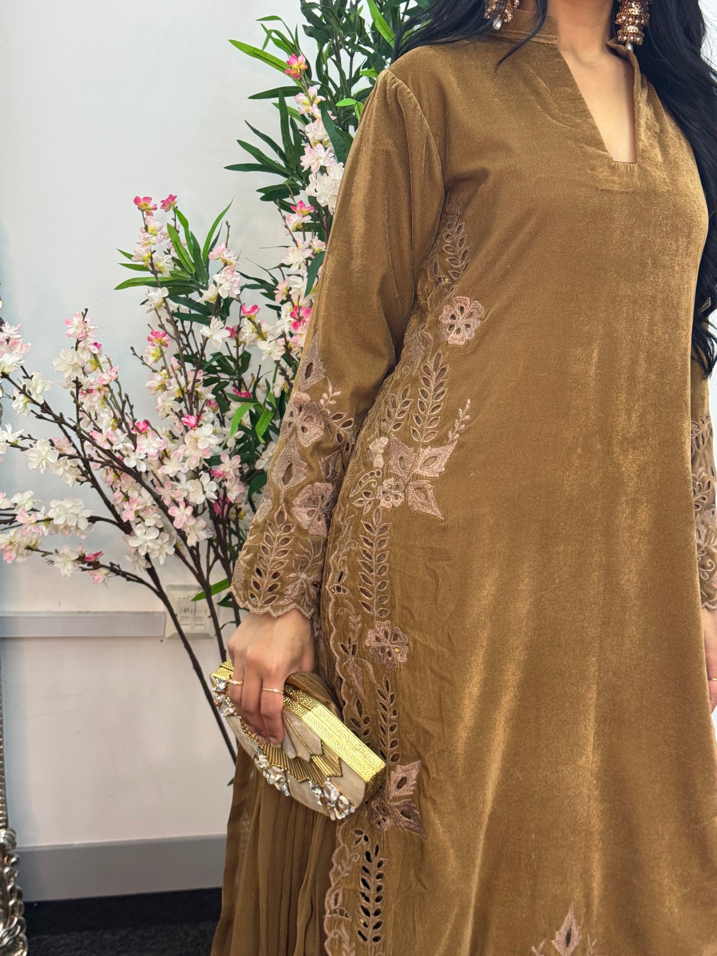 Pearl  Cutwork - Brown